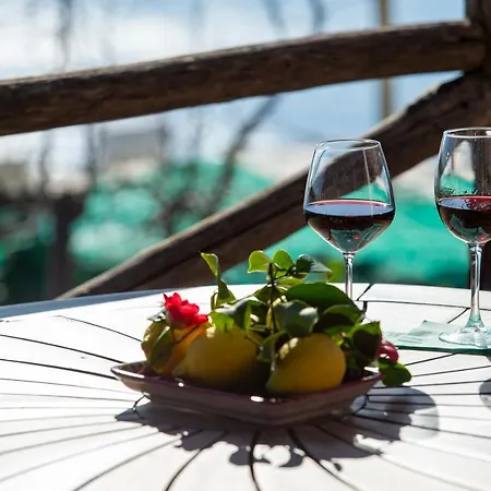 Emotion アパート プライアーノ