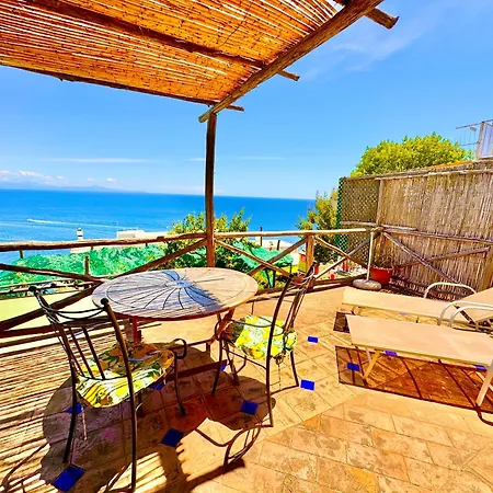 Apartment Emotion Praiano
