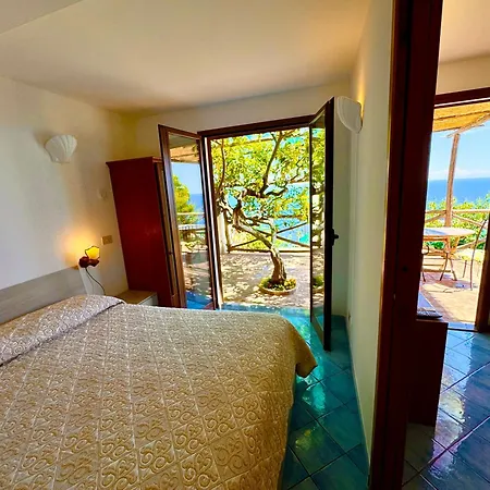 Apartment Emotion Praiano
